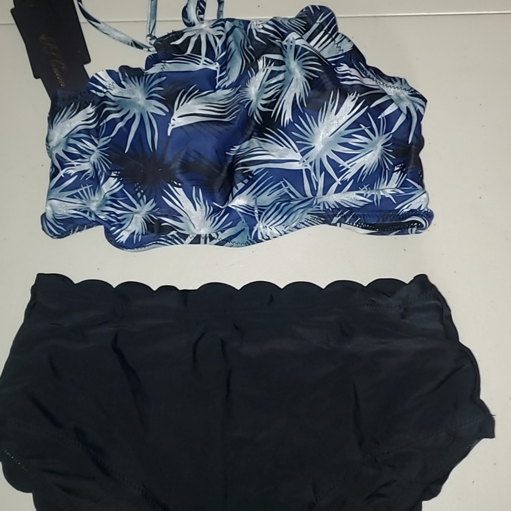 Woman's 2 piece Bikini Size Small